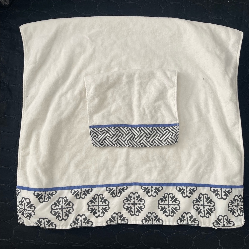 White and Blue/ purple Patterned Towel Set